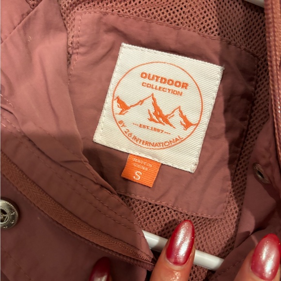 Womens Outdoor Collection Windbreaker - Picture 4 of 4